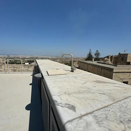Townhouse In The Heart Of بيت للعطل