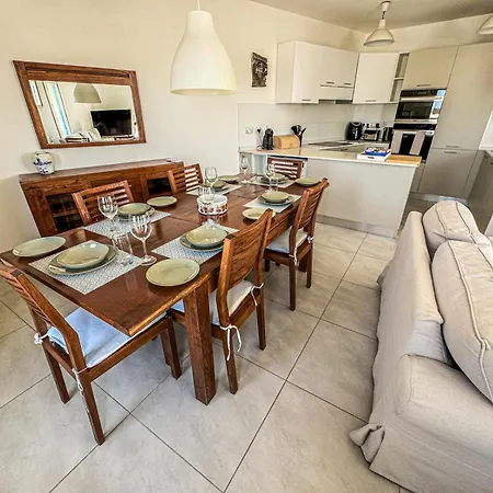 Townhouse In The Heart Of * Rabat