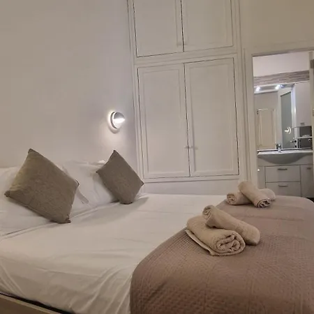Townhouse In The Heart Of Nyaraló *