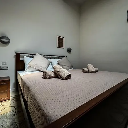 Townhouse In The Heart Of Nyaraló *